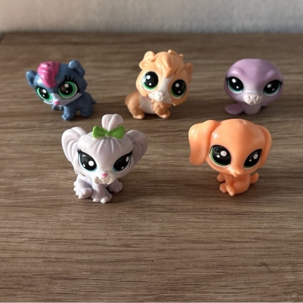 Littlest Pet Shop Mini Pets Lot of 5
